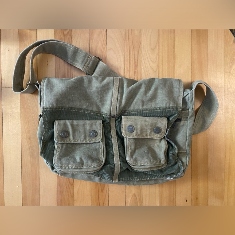 Levi's Green Messenger Bag